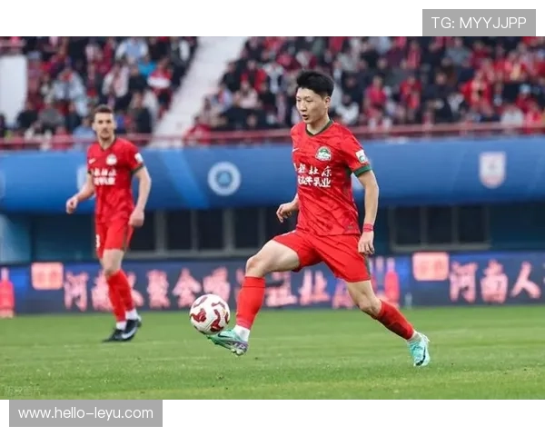 豪门对决再掀波澜新星绝杀改写联赛争冠格局引发球迷热议持续升温